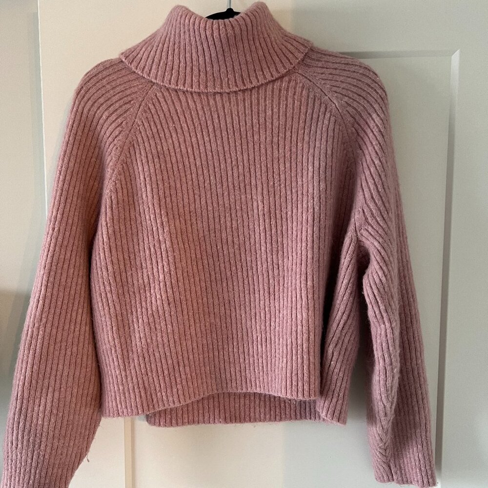 Old Navy Pink Cropped Cowl Neck Sweater Size L